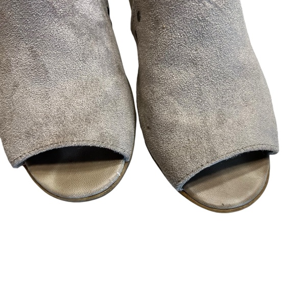 BareTrap Open Toe Open Heel Suede Short Heeled Shoes Size 7M - Picture 10 of 10